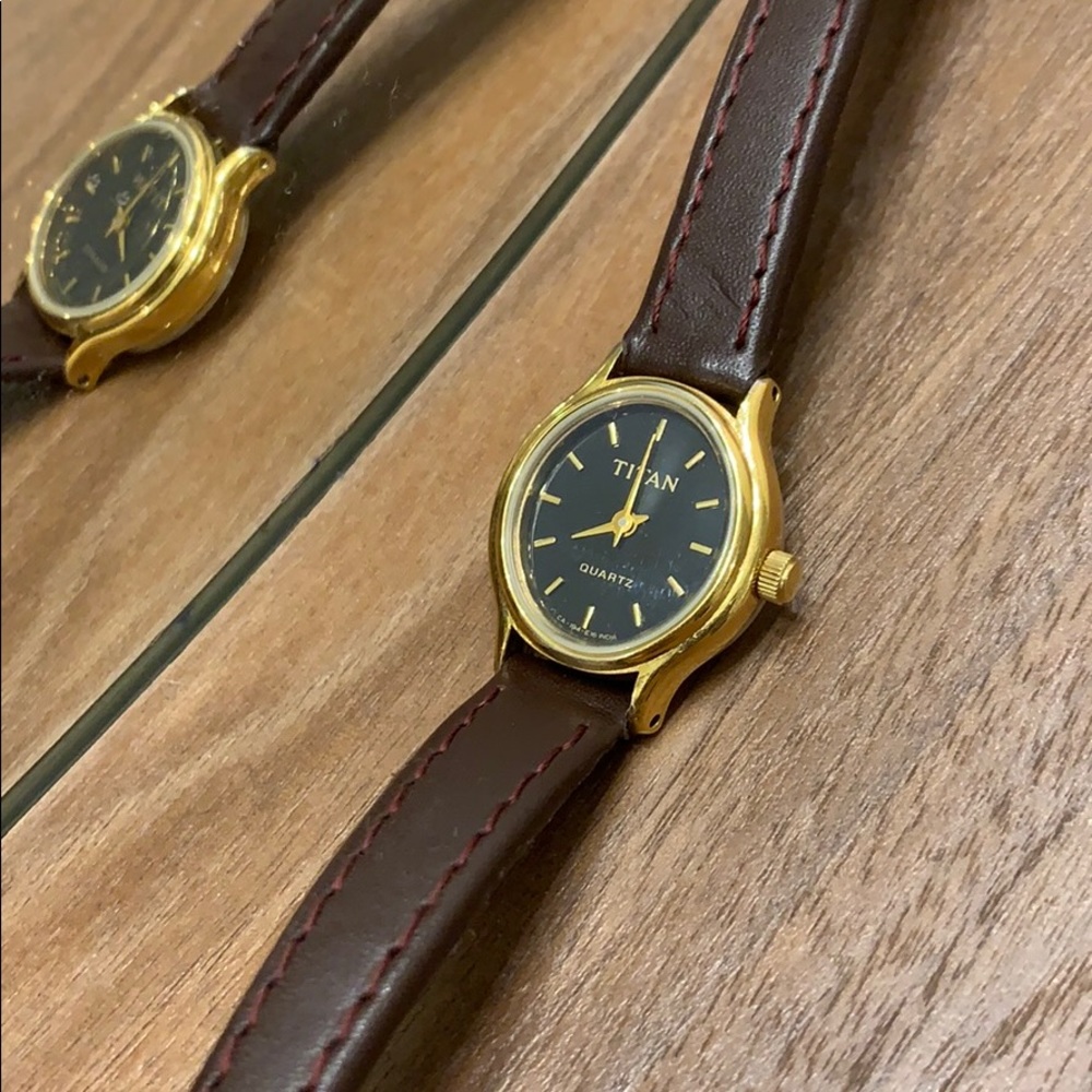 Titan black and gold vintage watch (quartz)